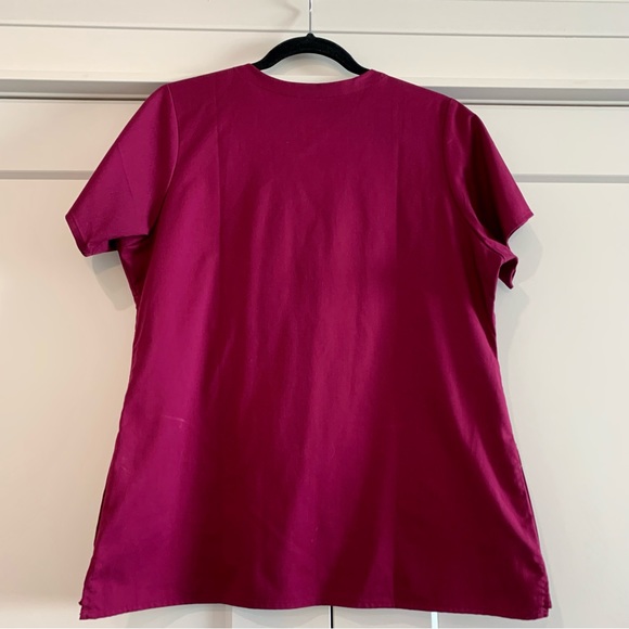 2 scrub tops - EUC - Picture 4 of 8